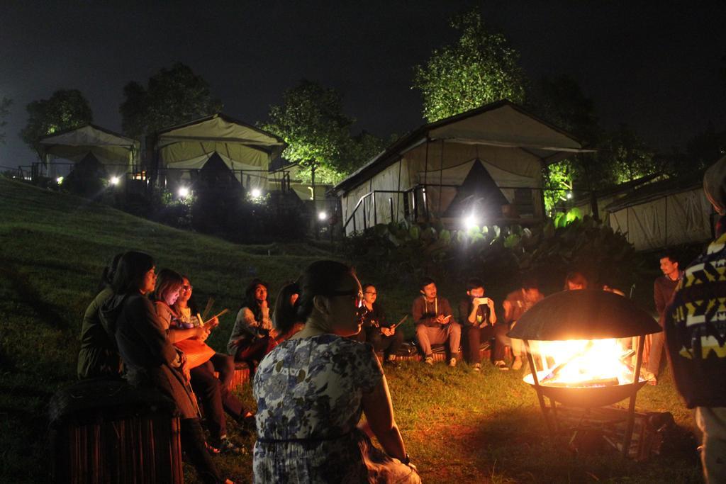 Trizara Resorts - Glam Camping Lembang Eksteriør billede