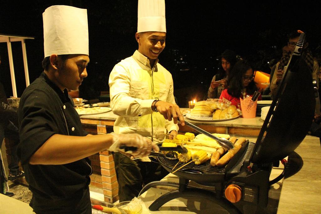 Trizara Resorts - Glam Camping Lembang Eksteriør billede